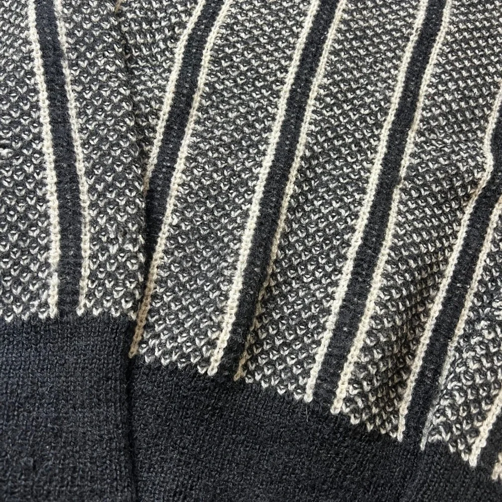 Milwaukee Knit Sweater Mens M Black White Striped Virgin Wool Vintage Mock Neck
